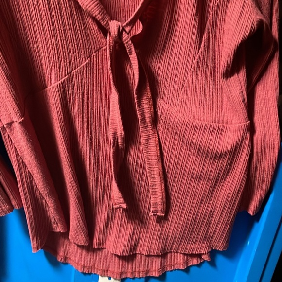 Cute shirt - Picture 3 of 3